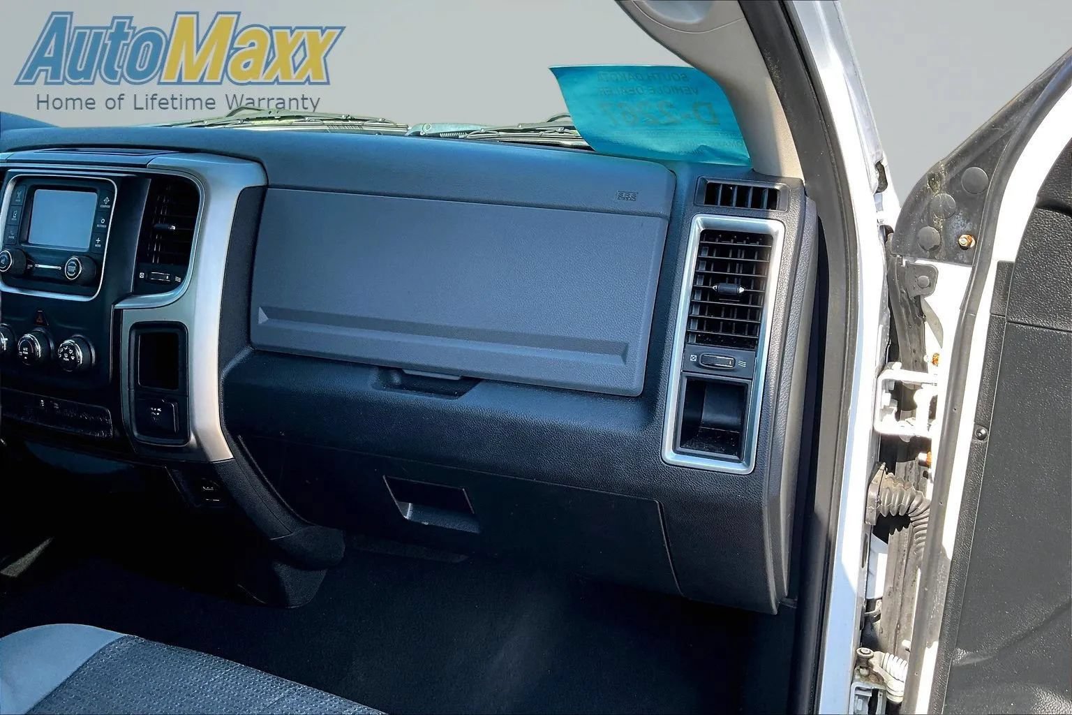 Used 2014 RAM 1500 Classic SLT RWD image 26