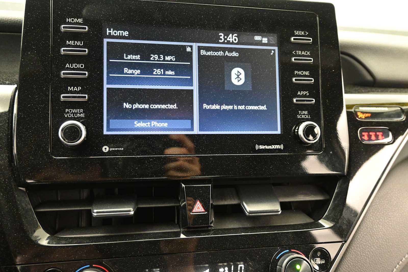 Used 2024 Toyota Camry SE FWD image 18