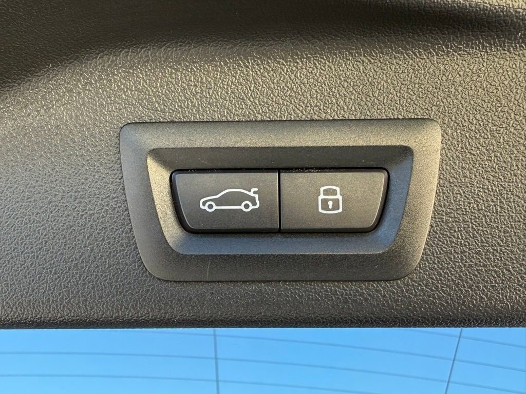 Certified 2025 BMW X5 M60i w/ Parking Assistance Package image 17