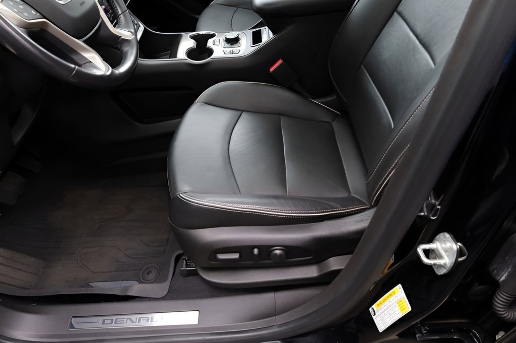 Used 2021 GMC Terrain Denali w/ Denali Premium Package image 20