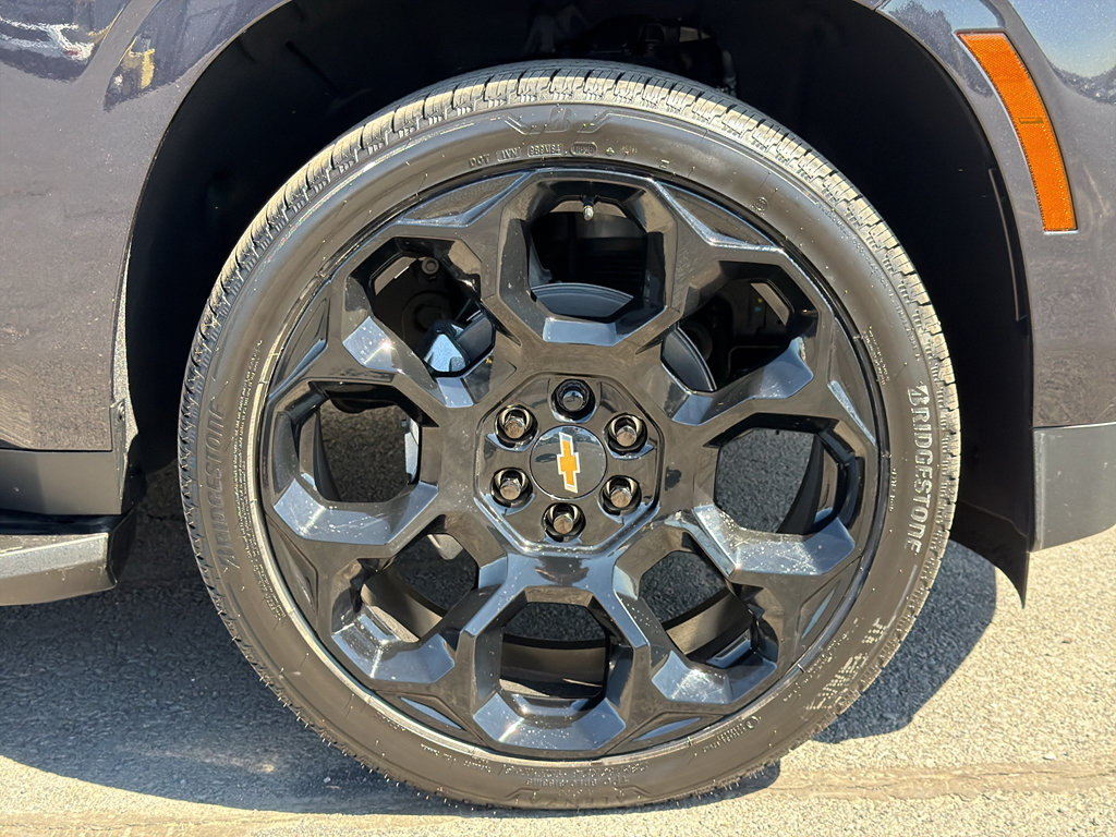 New 2026 Chevrolet Suburban RST w/ Advanced Technology Package AWD/4WD image 13