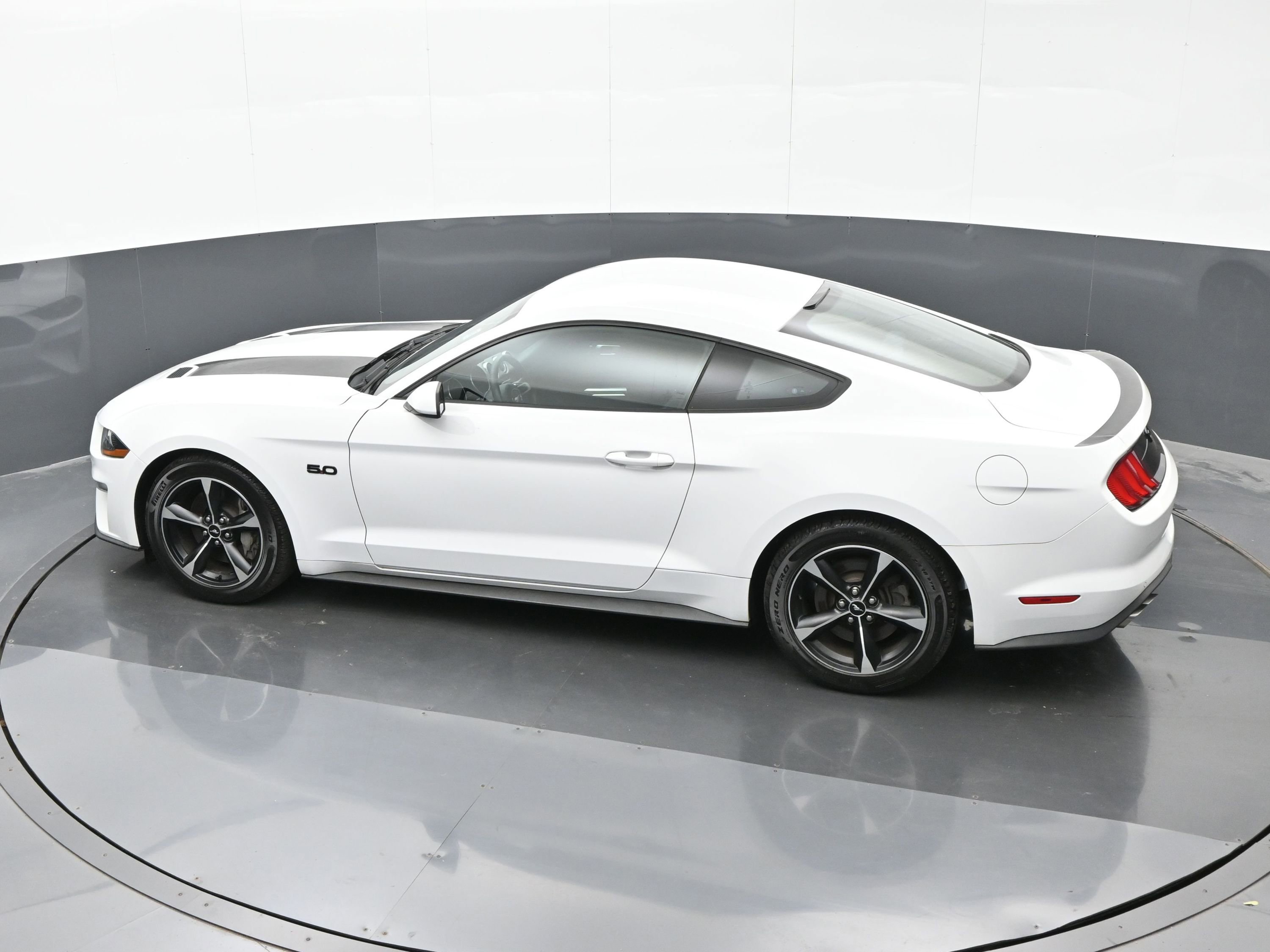 Used 2018 Ford Mustang GT image 30