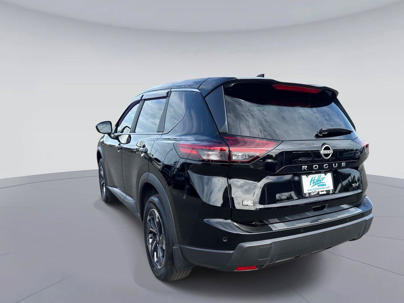 Used 2024 Nissan Rogue SV FWD image 6