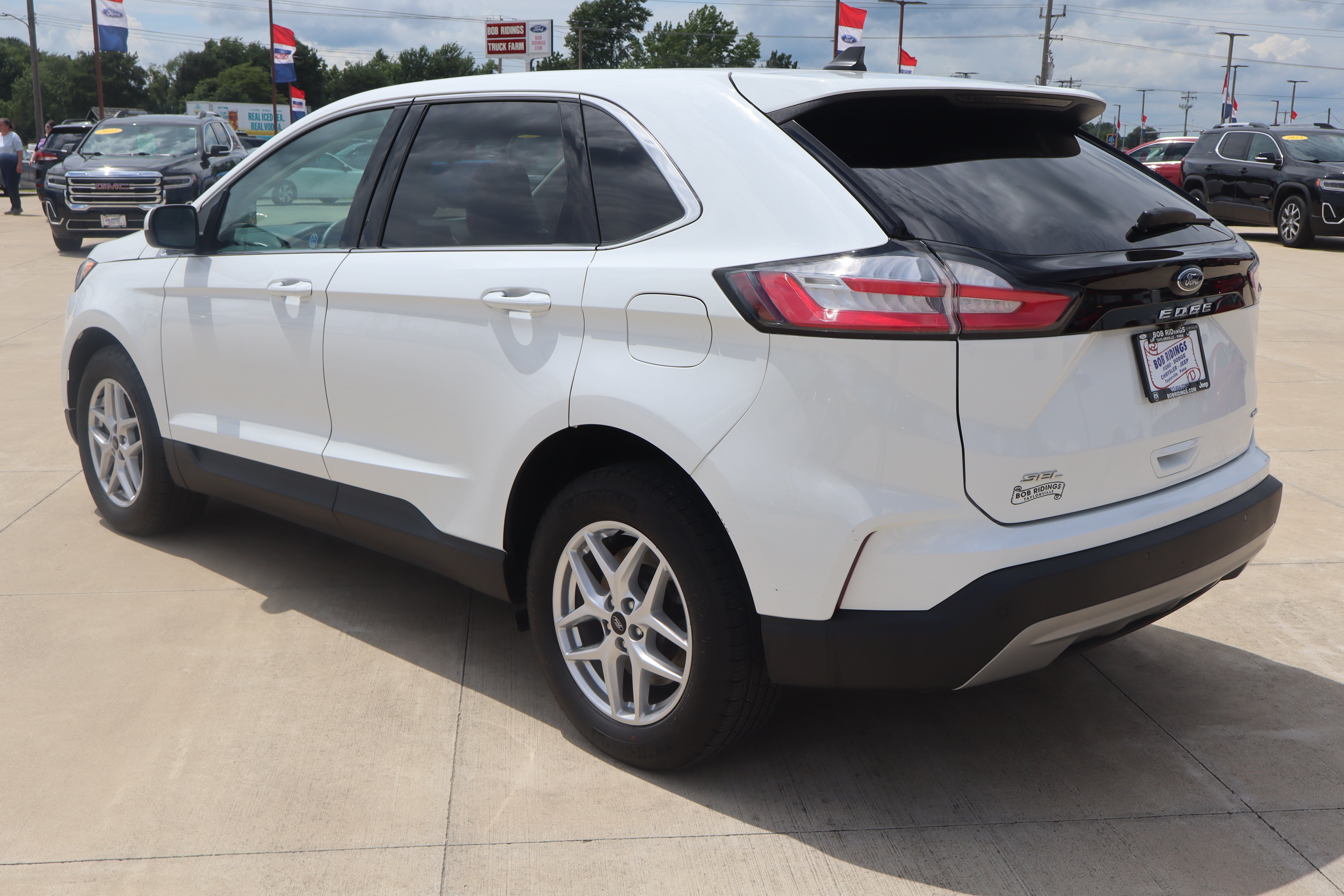 Used 2024 Ford Edge SEL w/ Convenience Package AWD/4WD image 8
