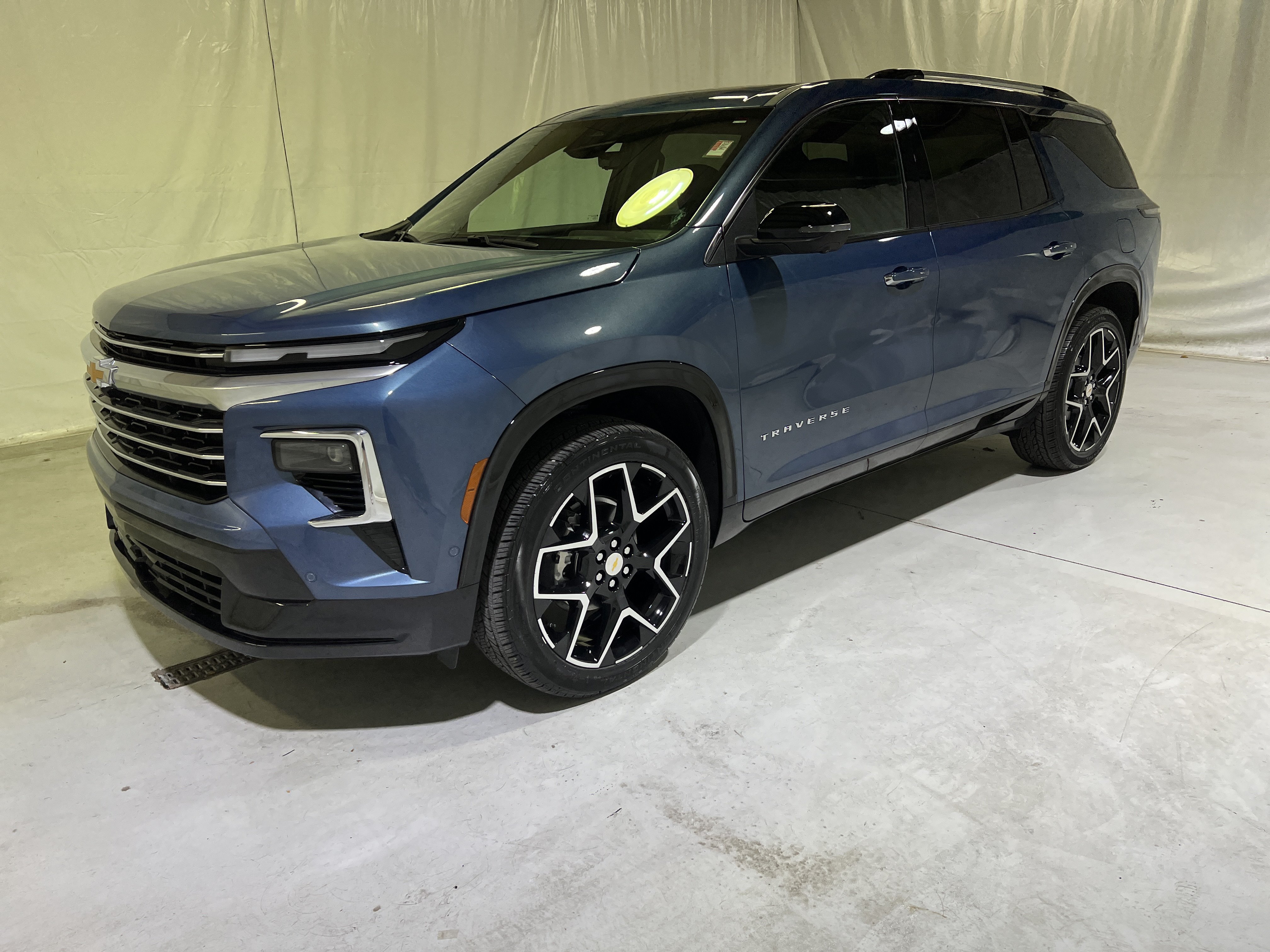 Used 2026 Chevrolet Traverse High Country FWD image 6
