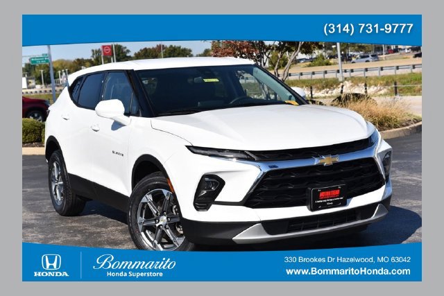 Used 2025 Chevrolet Blazer LT AWD/4WD image 1
