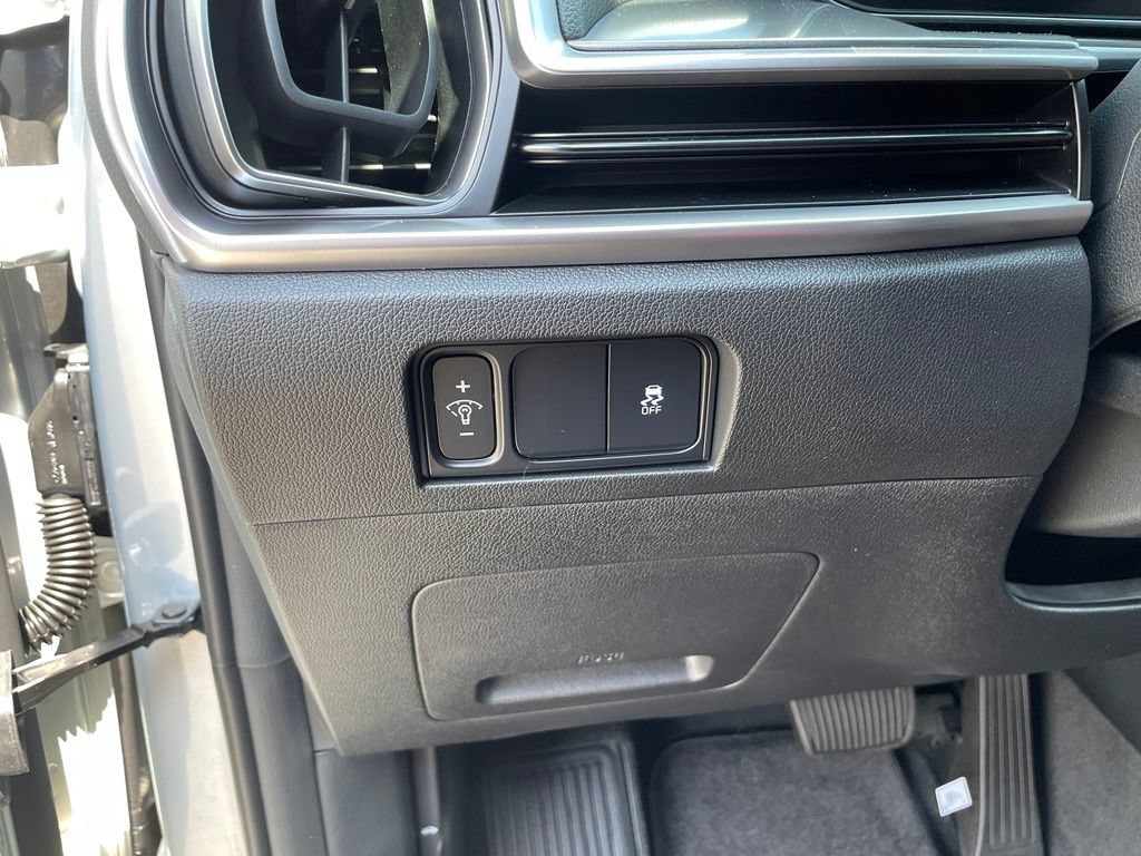 New 2026 Kia Sorento LX FWD image 13
