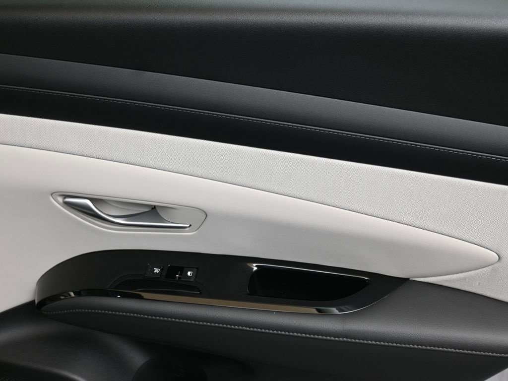 New 2026 Hyundai Tucson Limited image 16