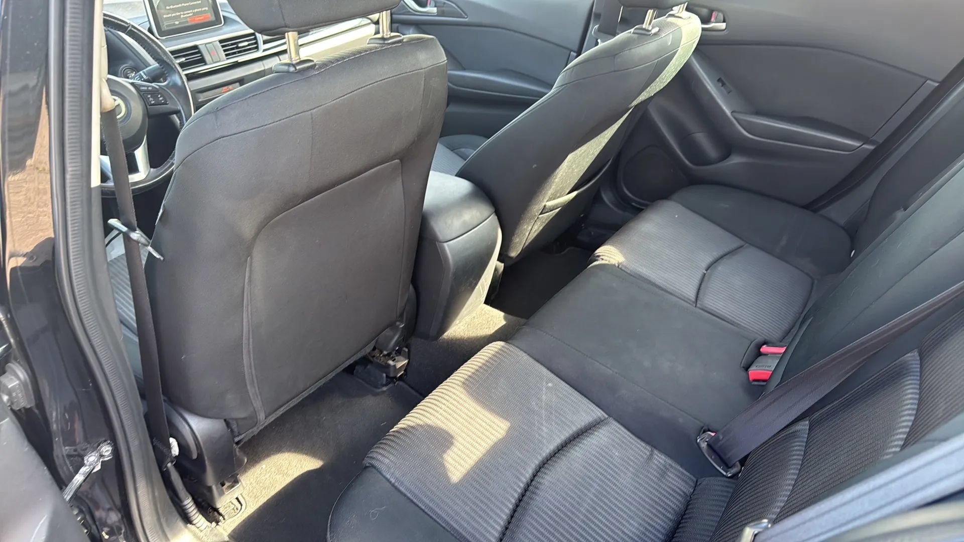 Used 2014 MAZDA MAZDA3 i Touring w/ Technology Package FWD image 14