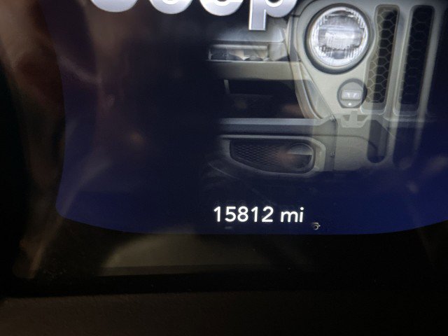 Used 2024 Jeep Gladiator Mojave w/ Convenience Group image 15