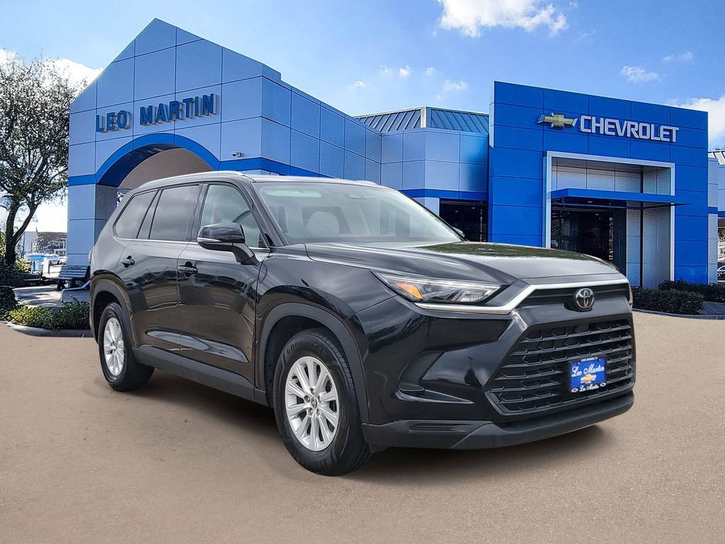 Used 2025 Toyota Grand Highlander FWD image 2