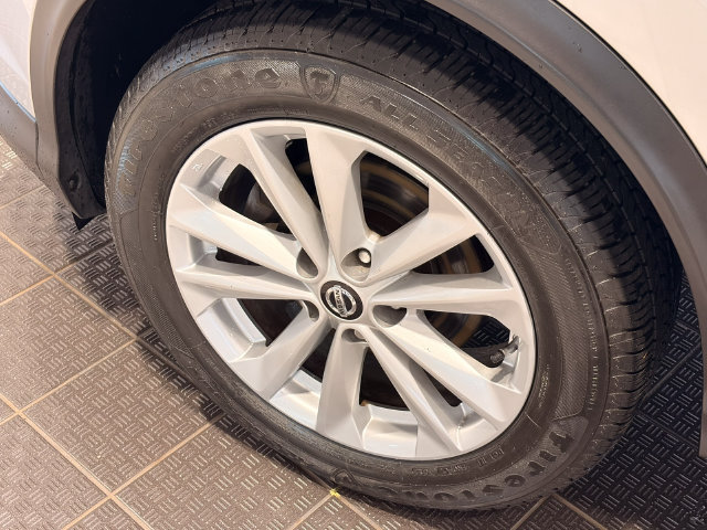 Used 2019 Nissan Rogue Sport SV AWD/4WD image 7