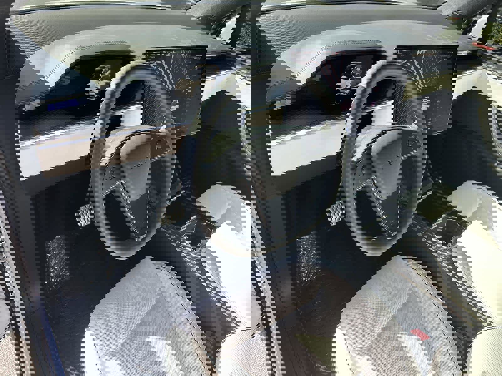 Used 2025 Tesla Model X Plaid image 2
