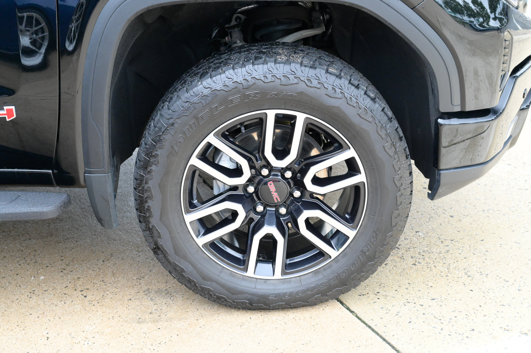 Used 2026 GMC Sierra 1500 AT4 w/ AT4 Preferred Package AWD/4WD image 12