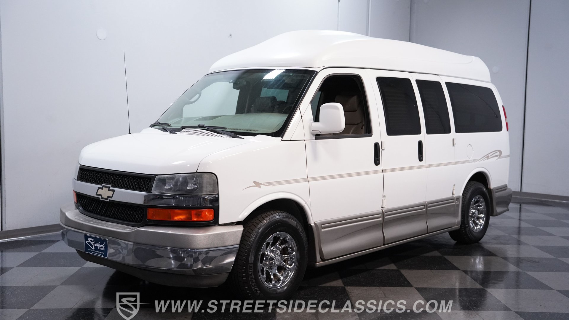 Used 2007 Chevrolet Express 1500 w/ Preferred Equipment Group RWD image 6