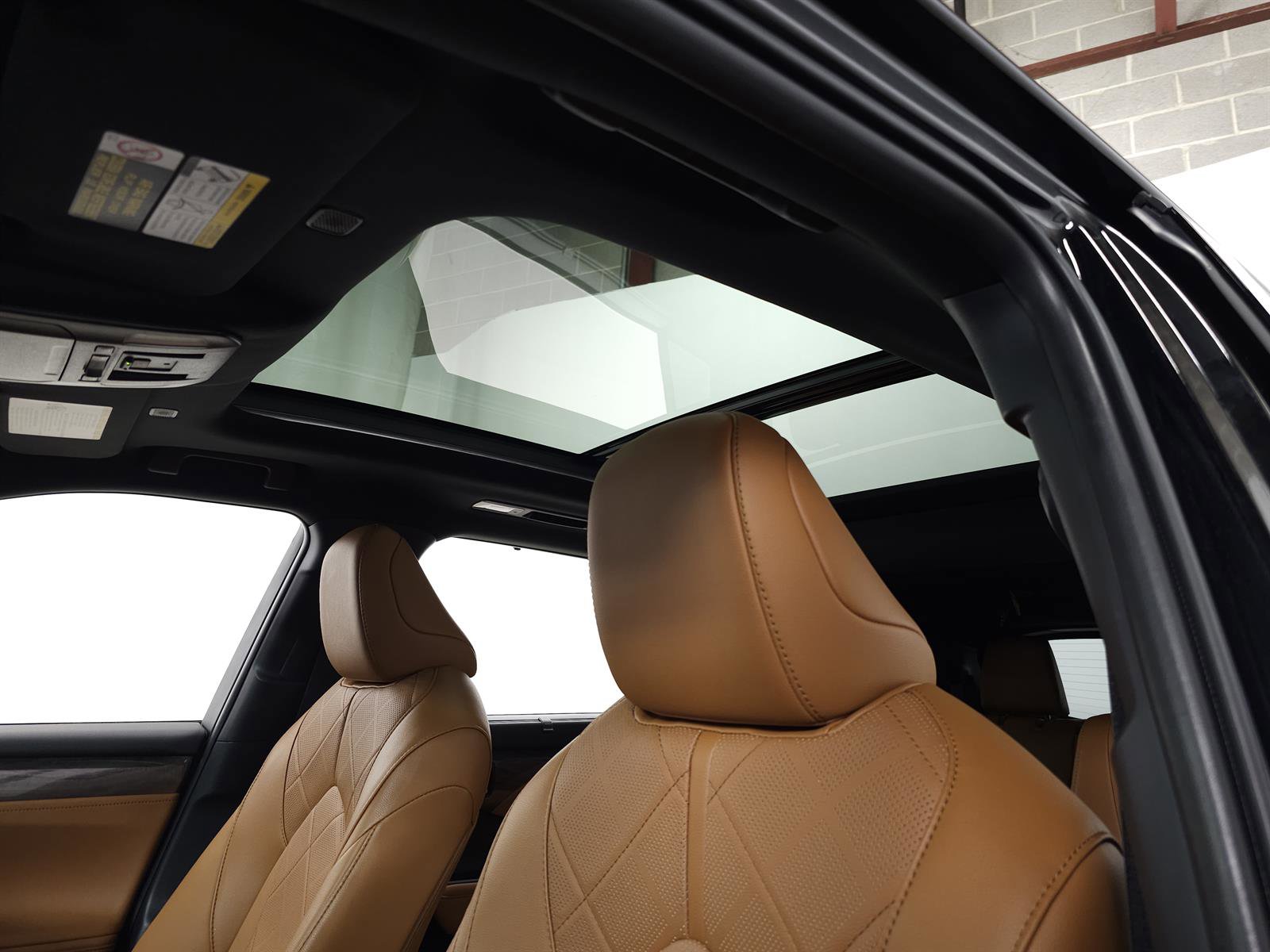 Used 2024 Toyota Highlander Platinum image 16