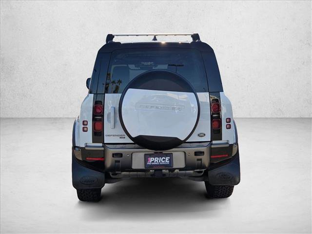 Used 2023 Land Rover Defender 110 X-Dynamic SE image 7