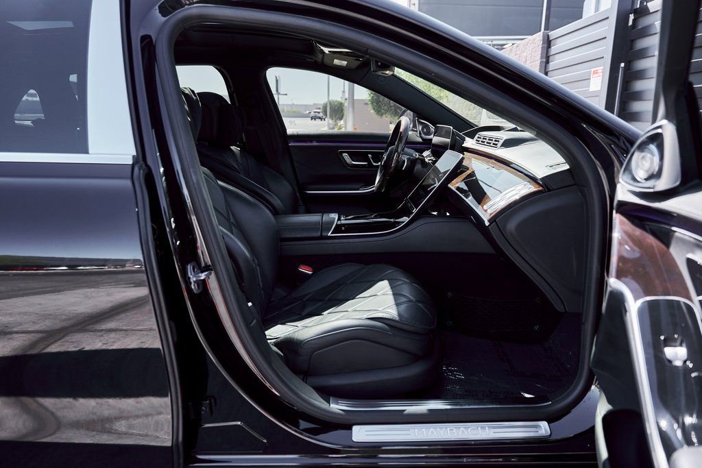 Used 2021 Mercedes-Benz Maybach S 580 4MATIC image 24