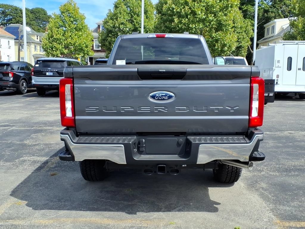 New 2026 Ford F250 XLT w/ FX4 Off-Road Package AWD/4WD image 6