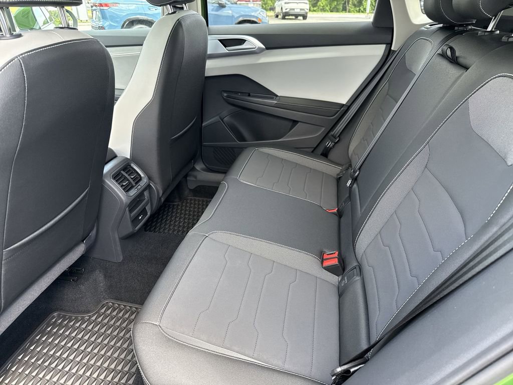New 2025 Volkswagen Taos SE AWD/4WD image 28