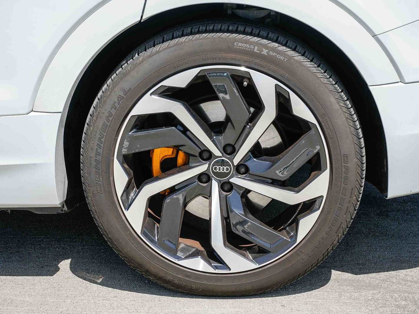 Used 2023 Audi e-tron Premium Plus w/ Premium Plus Package image 10