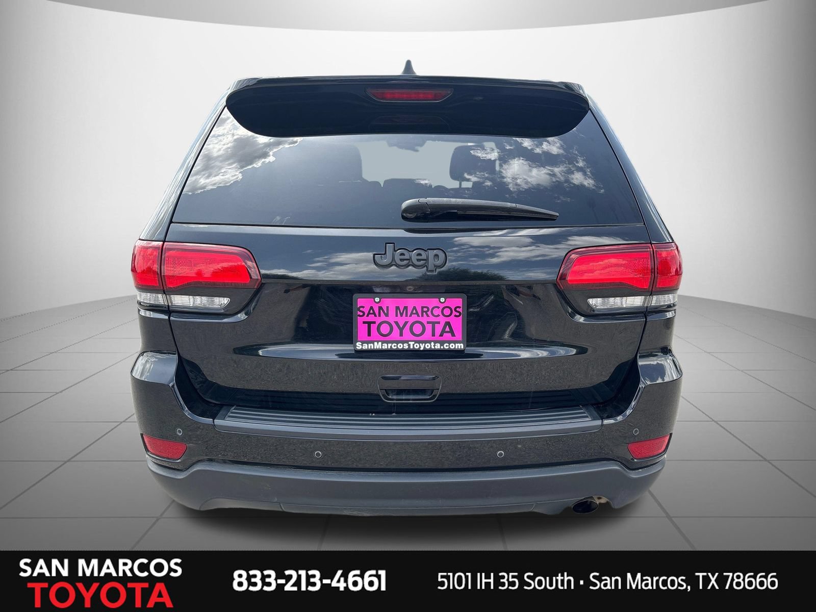 Used 2021 Jeep Grand Cherokee Freedom Edition RWD image 4