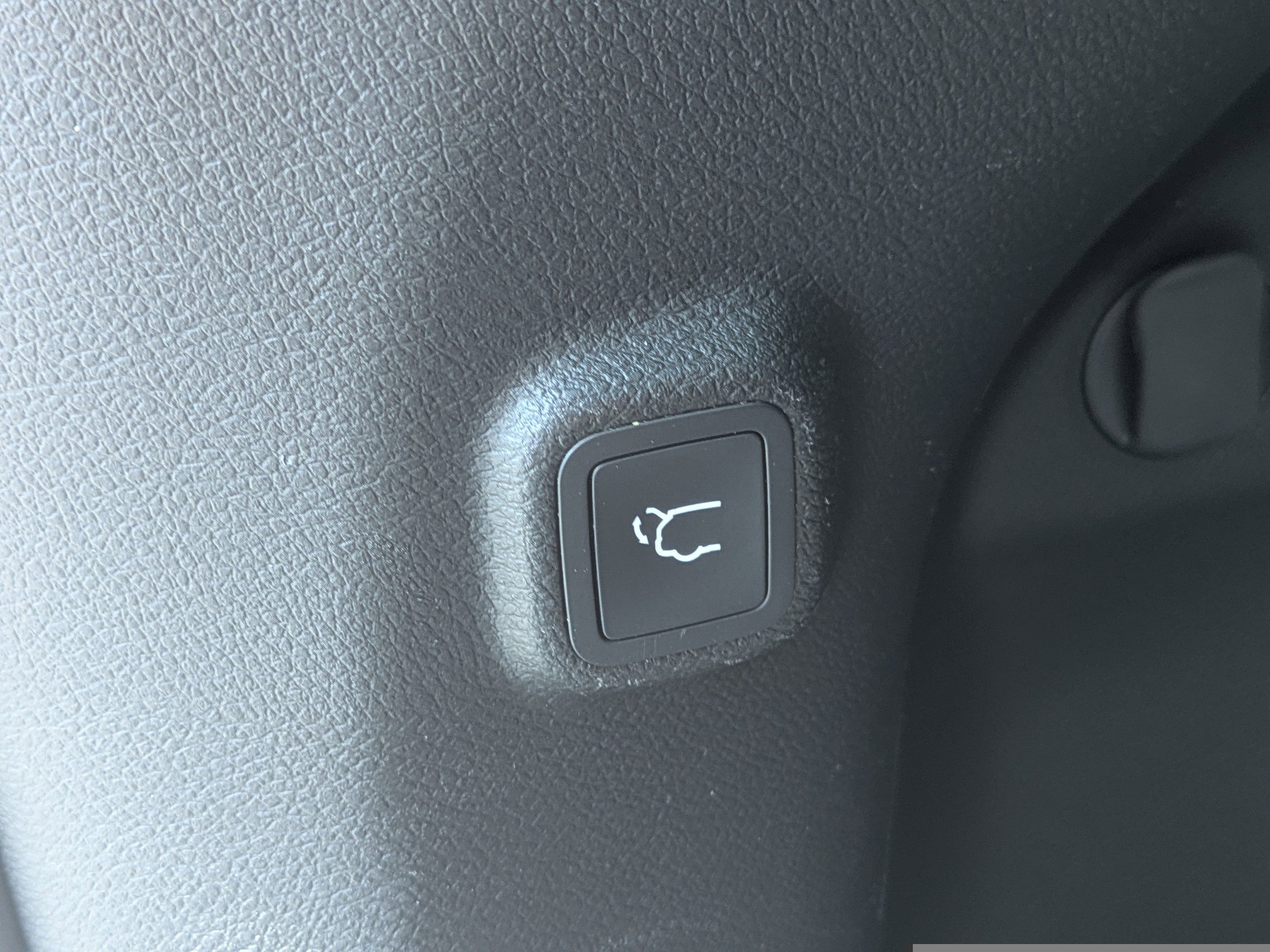 Used 2023 Jeep Cherokee Altitude Lux image 14