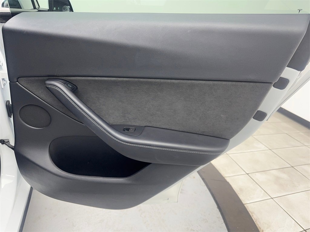 Used 2022 Tesla Model Y Performance image 42