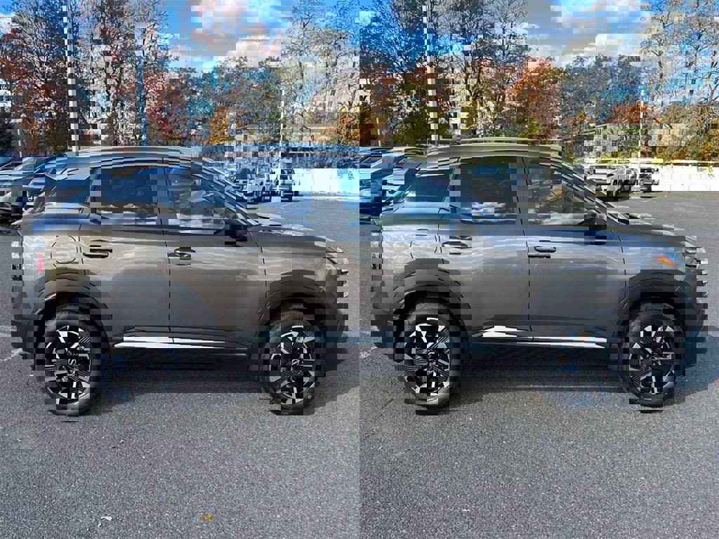 New 2026 Nissan Kicks SV w/ Illumination Package image 4