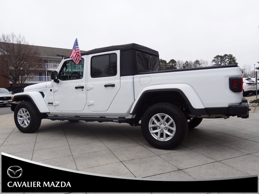 Used 2023 Jeep Gladiator Sport image 7