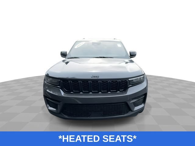 Used 2022 Jeep Grand Cherokee Altitude AWD/4WD image 4