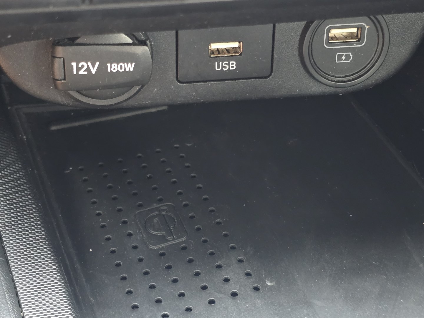 Used 2023 Hyundai Elantra SEL w/ Convenience Package FWD image 9