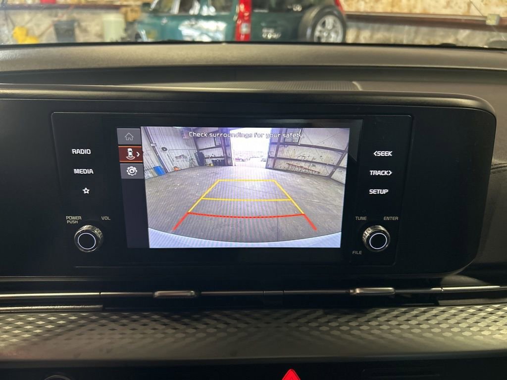 Certified 2024 Kia Carnival LX image 14