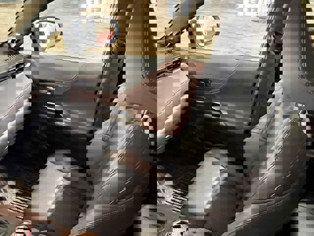 Used 2024 Toyota Venza Limited AWD/4WD image 23