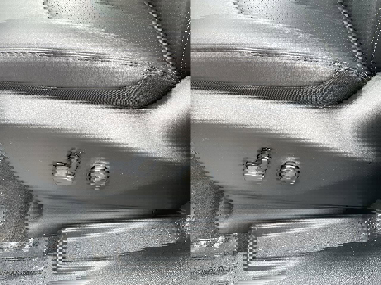 New 2026 Chrysler Pacifica Select image 12