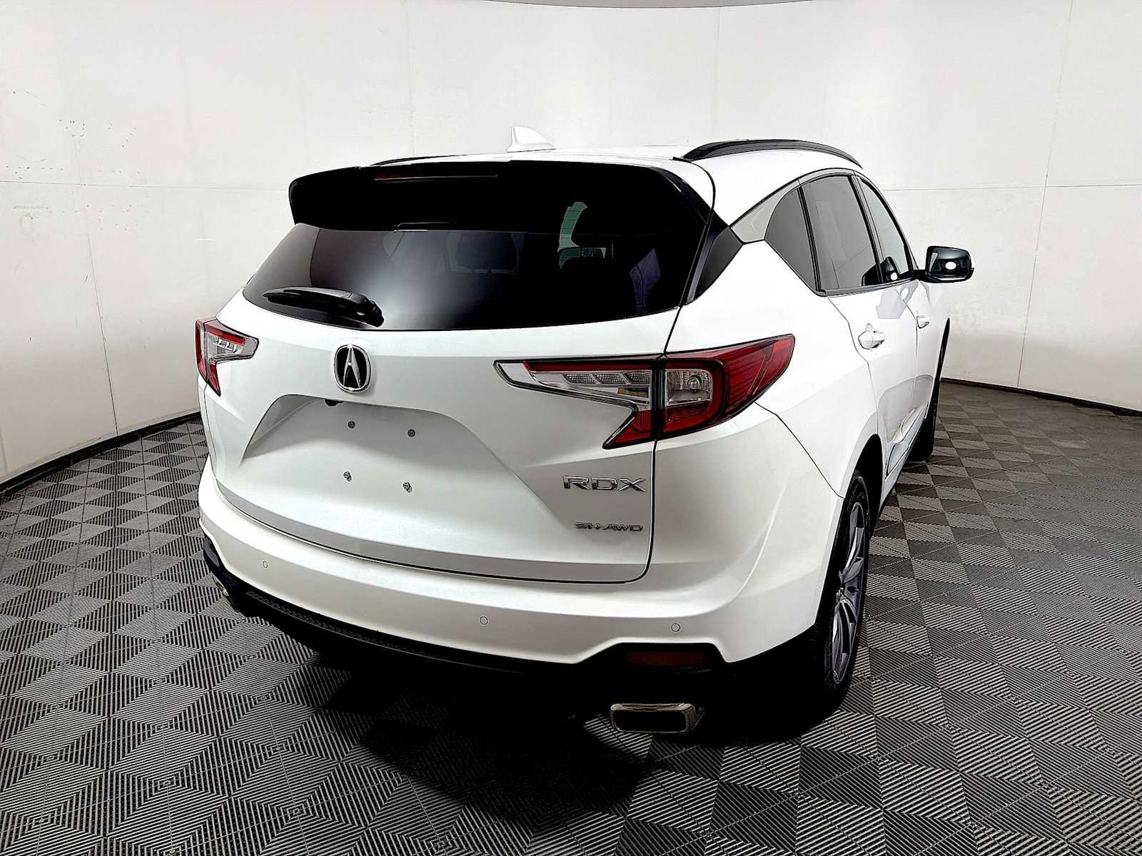 Used 2023 Acura RDX AWD w/ Technology Package image 6