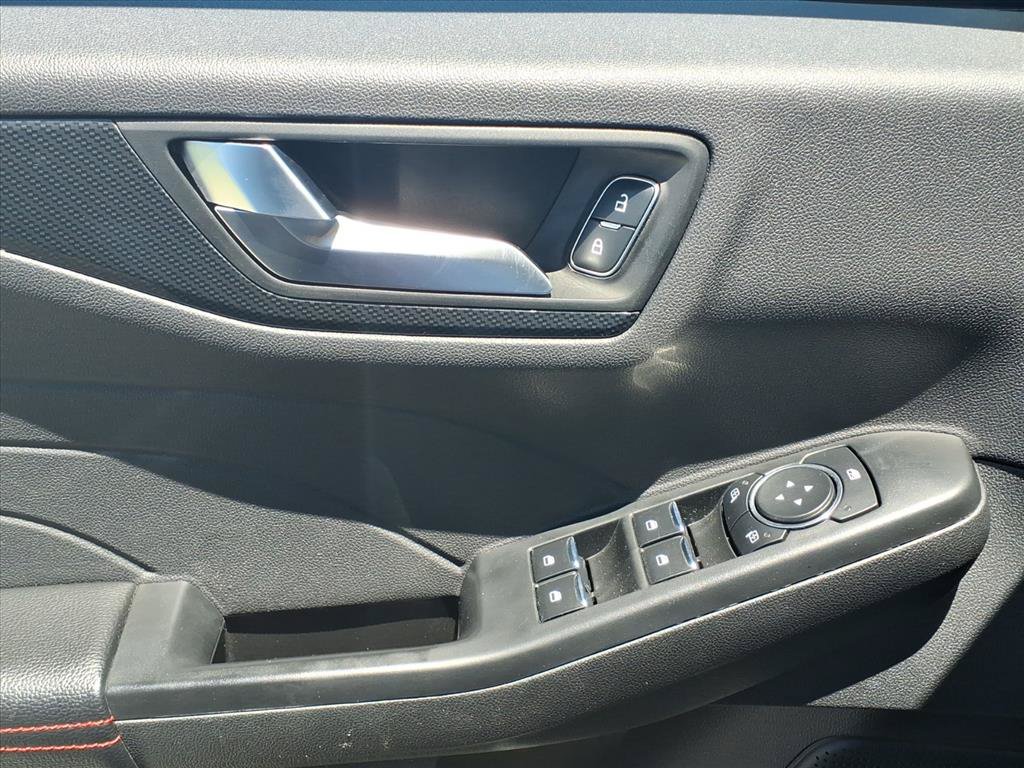 Used 2025 Ford Escape ST-Line AWD/4WD image 19