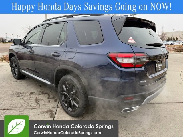New 2025 Honda Pilot Touring image 7