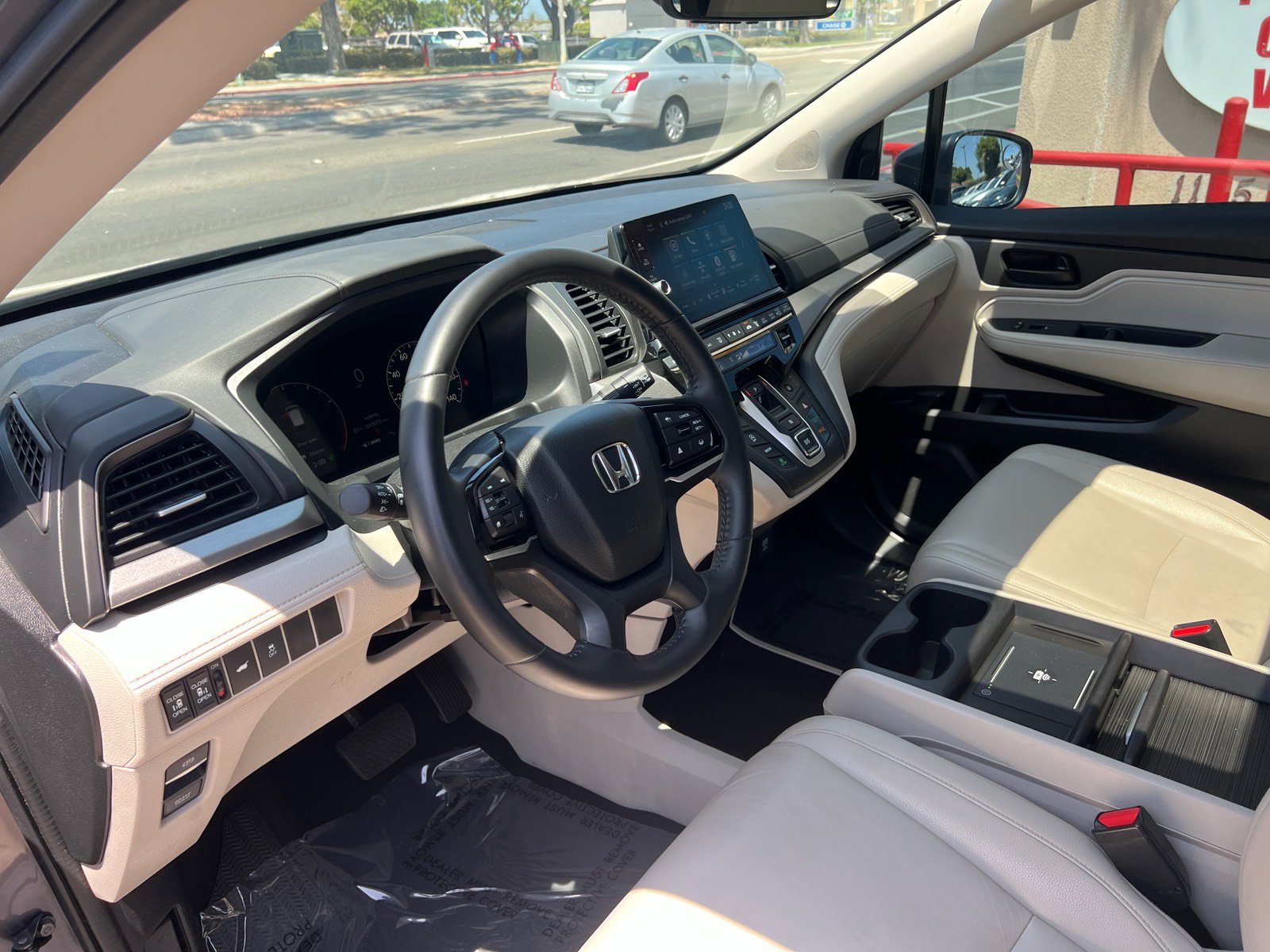 Used 2025 Honda Odyssey EX-L image 16