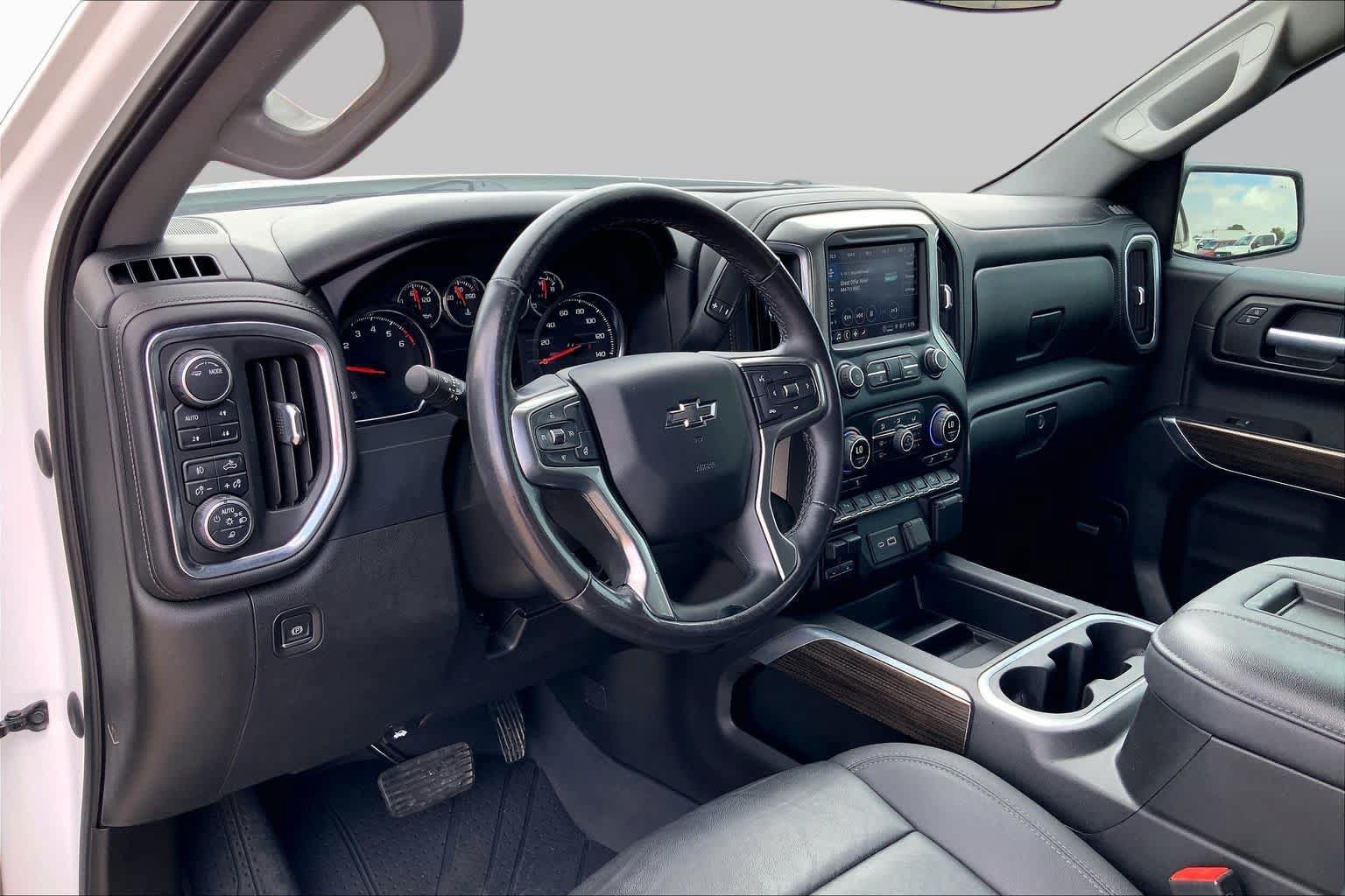 Used 2021 Chevrolet Silverado 1500 LT Trail Boss w/ Convenience Package II AWD/4WD image 18