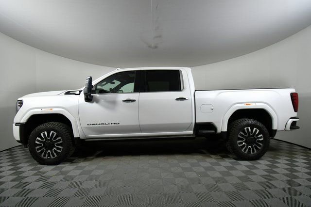 Used 2024 GMC Sierra 3500 Denali Ultimate image 16