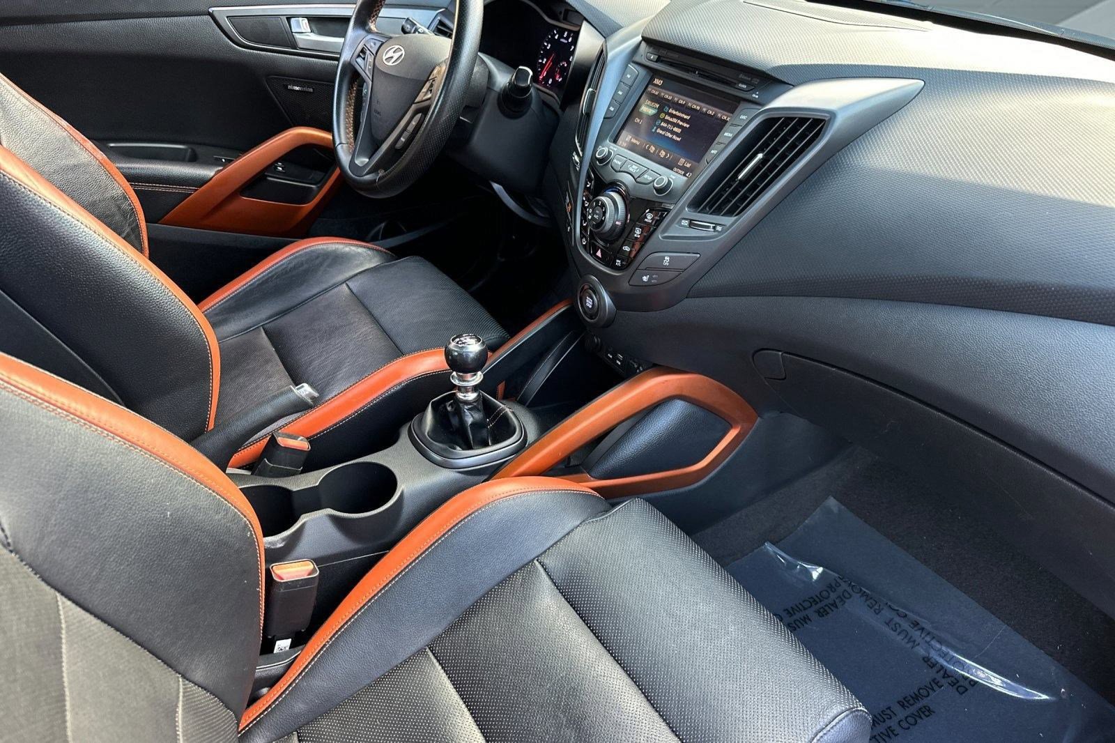 Used 2016 Hyundai Veloster Turbo image 32