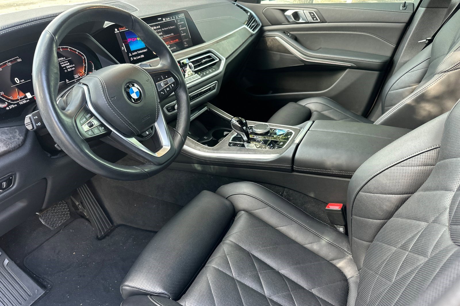 Used 2023 BMW X5 xDrive40i w/ Premium Package image 11