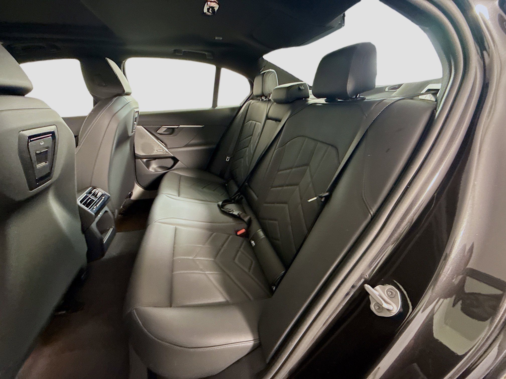 Used 2026 BMW 530i image 25