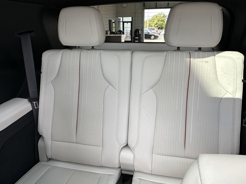 New 2026 Cadillac Vistiq Luxury image 15