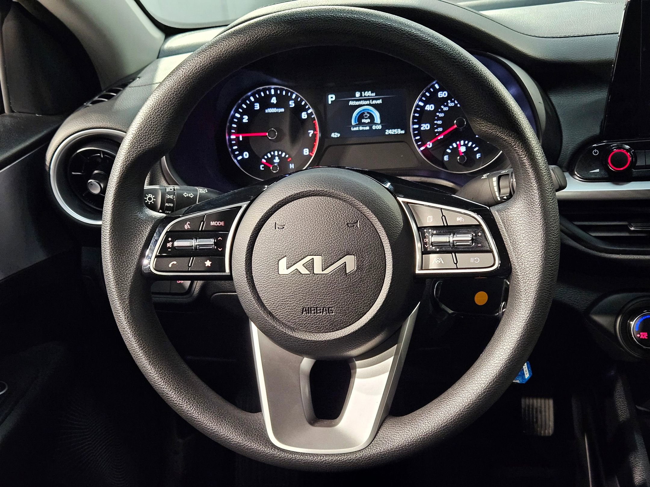 Used 2024 Kia Forte LXS w/ LXS Technology Package image 26