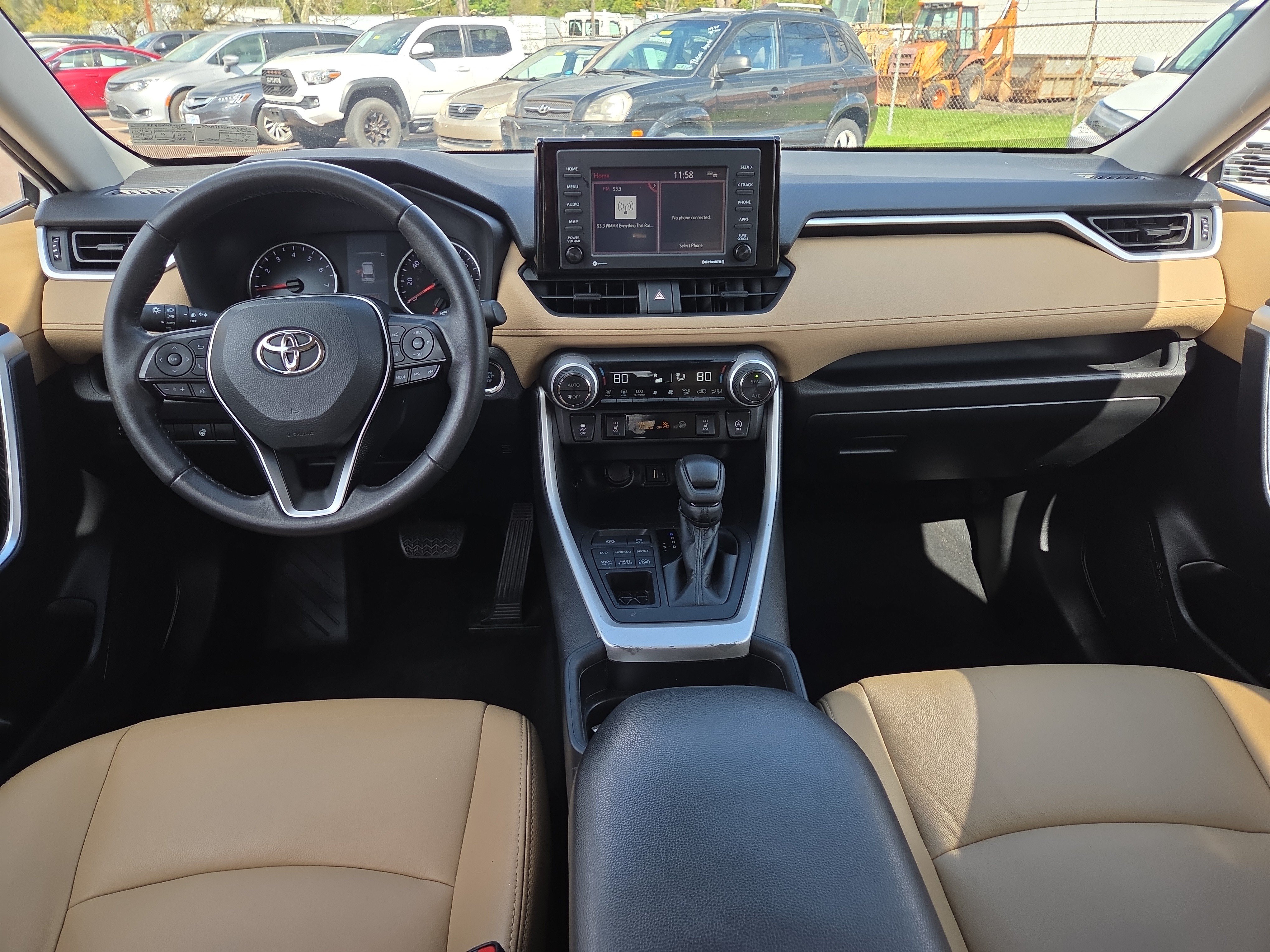 Certified 2021 Toyota RAV4 XLE w/ XLE Grade Weather Package AWD/4WD image 20