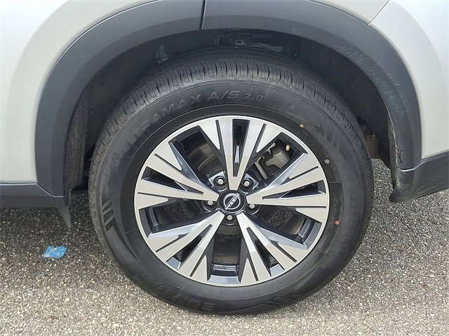 Used 2023 Nissan Rogue SV image 8