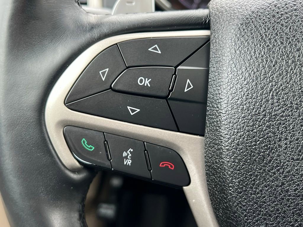 Used 2017 Jeep Grand Cherokee Limited image 37