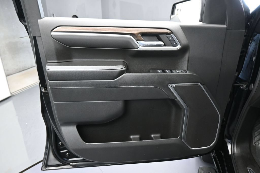 Used 2024 Chevrolet Silverado 1500 RST RWD image 13